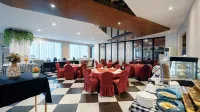 King's Hotel Nagoya Batam - breakfast