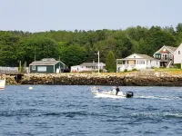 Gorgeous Views of Harbor Entrance! Walk to Town, East Side Location. - 3-Star