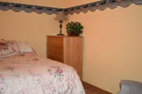 Hiawassee river cabin $ 85 per night  ON THE BEAUTIFUL HIAWASSEE RIVER