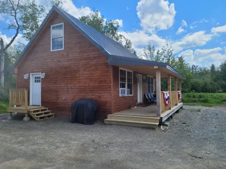 Luxury custom built cabin in the Switzerland of Maine (Jackman)