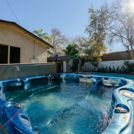 Spanish Villa Heated Pool/Jacuzzi/Pingpong/Mini-golf