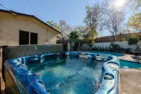Spanish Villa Heated Pool/Jacuzzi/Pingpong/Mini-golf 버뱅크 호텔