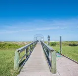 SEA PLACE OCEANVIEW! Renovated Townhome! 2 large balconies, pool & tennis