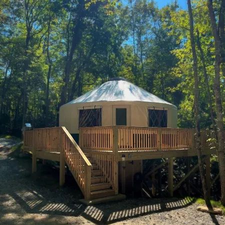 Cozy Yurt in Nantahala - Half mile from Nantahala wedding venue-No Cleaning Fee