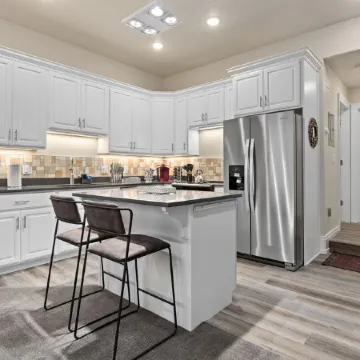 Work Here!! King Bed, 400+ Mbps WiFi, BYU