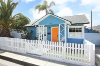 Inn Through the Orange Door - Laguna Village cottage - boutique