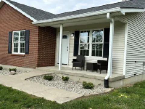 Beautifully remodeled duplex near the ARK encounter. This listing is for 1 side. Hotels in Pendleton County