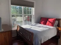 Sun-filled Capitol Hill home w/ parking & roofdeck Hotels in Atlas District