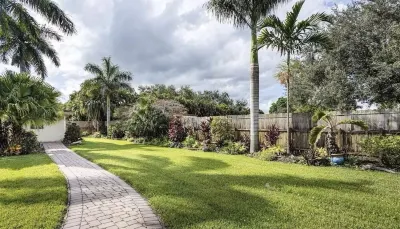 Gated Private House w/Pool & Backyard Oasis Hotels near The Source Church