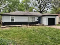 The Robberson House close to Mercy, WOW, MSU Hotels near Missouri State University