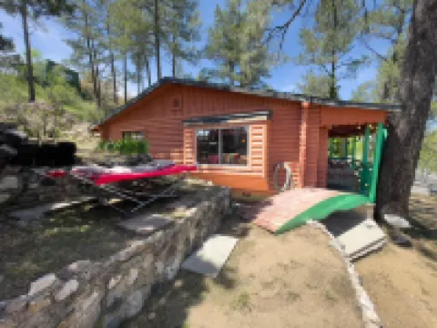 Rustic Cabin Bordering the Pines, Less than 1mi to DT Square
