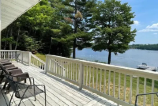 Lakefront Cabin on Snowmobile/UTV Trails