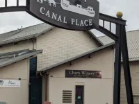 Relaxing Rustic Oasis - 6 Min Walk to Downtown! Cyclist Welcomed & Pet Friendly! Hotels in Cumberland