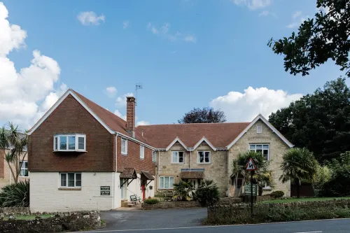 A cosy cottage in Shanklin Old Town with 15% off Red Funnel travel.