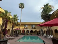 Charming 1-bedroom condo in brilliant Lake Havasu City with Boat Parking