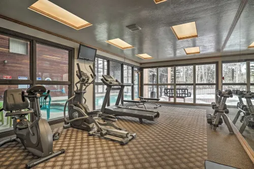 Tranquil 2-bedroom condo in Brian Head with pool and sauna