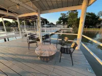 Lake House With Private Pickleball Ct + Game Room At The Beautiful Cooley Point
