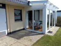 Bungalow 58 sqm, 300 m from the beach and subtropical bathing paradise, WLAN