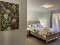 Central 3 Bed home with pool, EV Charger and unlimited free Wi-Fi Hotels near The Mermaids Cave