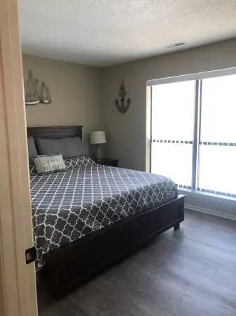 Recently Updated Waterfront Condo Отели в г. Осейдж-Бич