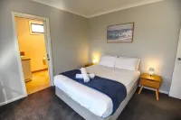 Geethree - Family escape