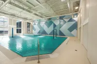 Hilton Niagara Falls/ Fallsview Hotel and Suites - Swimmingpools