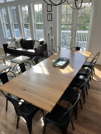 PHENOMENAL NEW HOME 7 BR  7.5 WALK TO E BEACH, EA BR PRIVATE BR & OUTDOOR SPACE