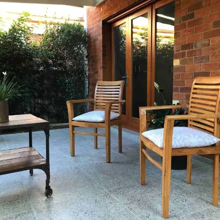 CBD luxury - near cafes, parks & art. Free bikes