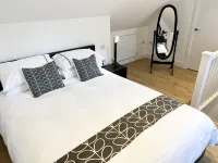 Annexe@No8 -  self contained property with parking in Pembrokeshire