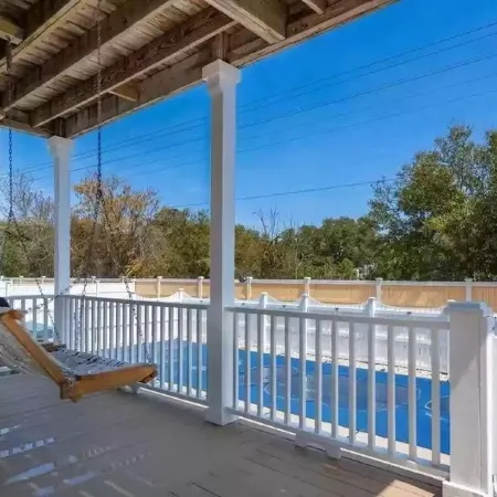 Coastal Cottage, heated private pool & hot tub, resort community