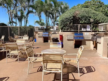 Kihei Hidden Gem:Prime Location, New Pool, Walk to Beach!!