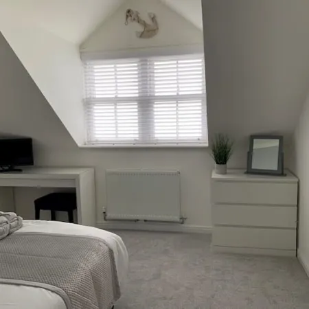 2 Bed Apartment The Priory - Panoramic Sea View