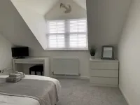 2 Bed Apartment The Priory - Panoramic Sea View - Wi-Fi