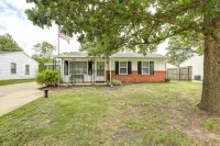 Great neighborhood!  3 bed 2 full bath close to shopping, restaurants, U of I - Bintang 3