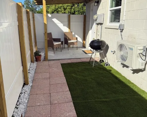Coastal Haven Casita  pvt suite pet friendly Hotels in Pinellas Park