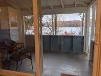 Cozy Private Cabin on a Quiet Lake with Your Own Beach. - 2-Star