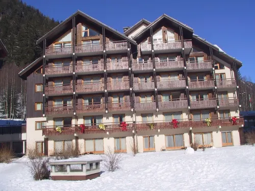 Luxury two-room apartment, Facing the ski slopes, Village center, Garage, WIFI