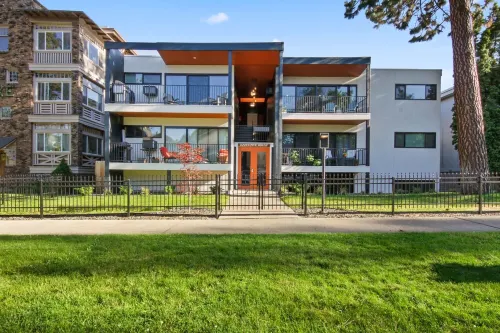 Modern TOP FLOOR Condo w/ Park View + King Bed