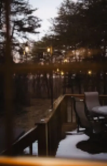 Private Cozy Cabin, Spacious Hot Tub, Soaking Tub. Enjoy!