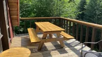 Alpine Chalet with outdoor Jacuzzi 1 mile from ski lifts