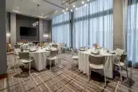 The Fort Sutter Hotel Sacramento, Tapestry Collection by Hilton - 4-Star