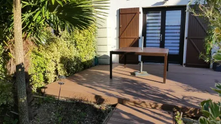 Charming sunny apartment | Les Manoirs Normands Отели рядом с достопримечательностью «courseulles»