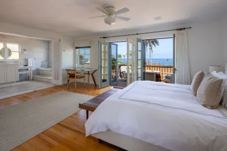 La Jolla Shores Beach House - Steps to the ocean! Отели рядом с достопримечательностью «Библиотека Гейзел»