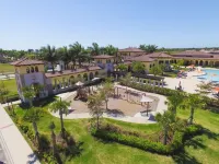 Luxury-Gran Paradiso 3 Bedroom/ 2.5 Bath Townhouse /High End Amenities