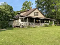 Renovated farmhouse - Mercer/Summer County