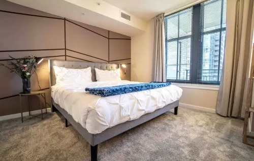 Classy| Mins to DC| Gym l Pool l |Work Space