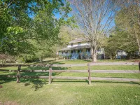 Spacious Historic Estate Home • Ideal for Families & Groups Hotels in Mars Hill
