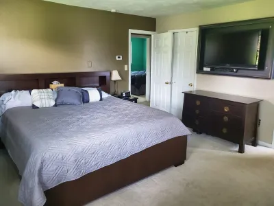 5 Bedroom house in Toftrees in private setting on golf course