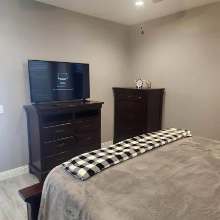 Modern Apartment Located in the Beautiful Groves Area