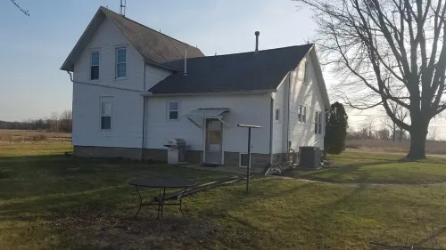 Country farm house near Port Clinton perfect for fishing and Lake Erie getaways.